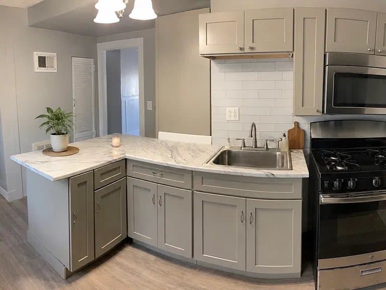Hull Single Room: 802 Nantasket Ave