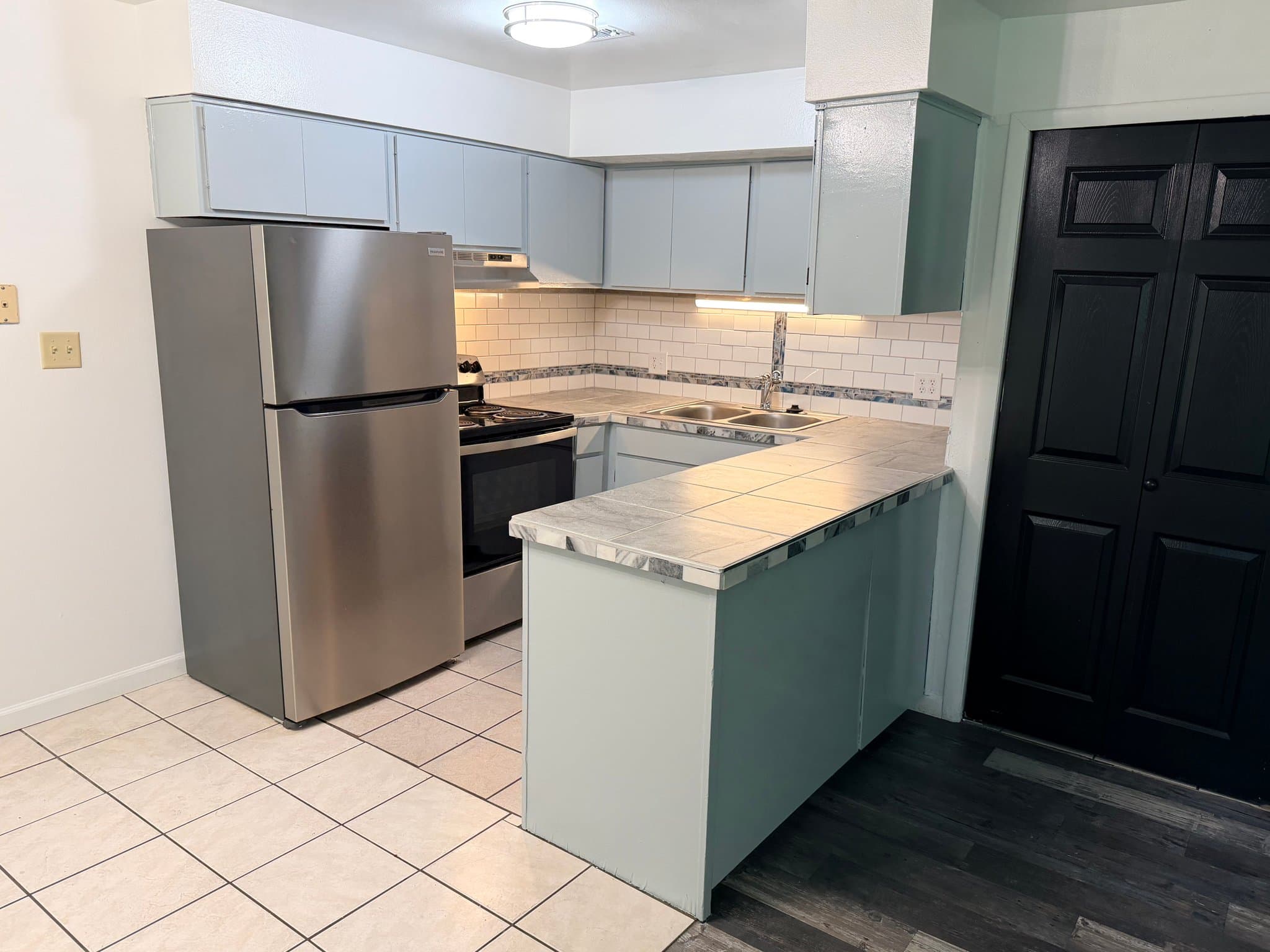 Ogden Apartment: 4564 Harrison Blvd