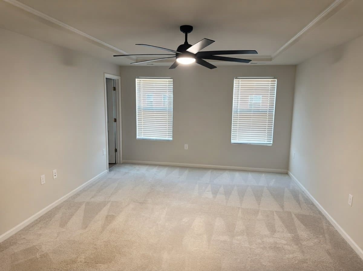 Smithfield Townhome: 137 Peebles Dr