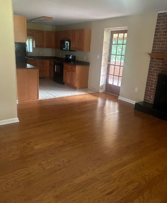 Coraopolis Apartment: 225 Herbst Rd