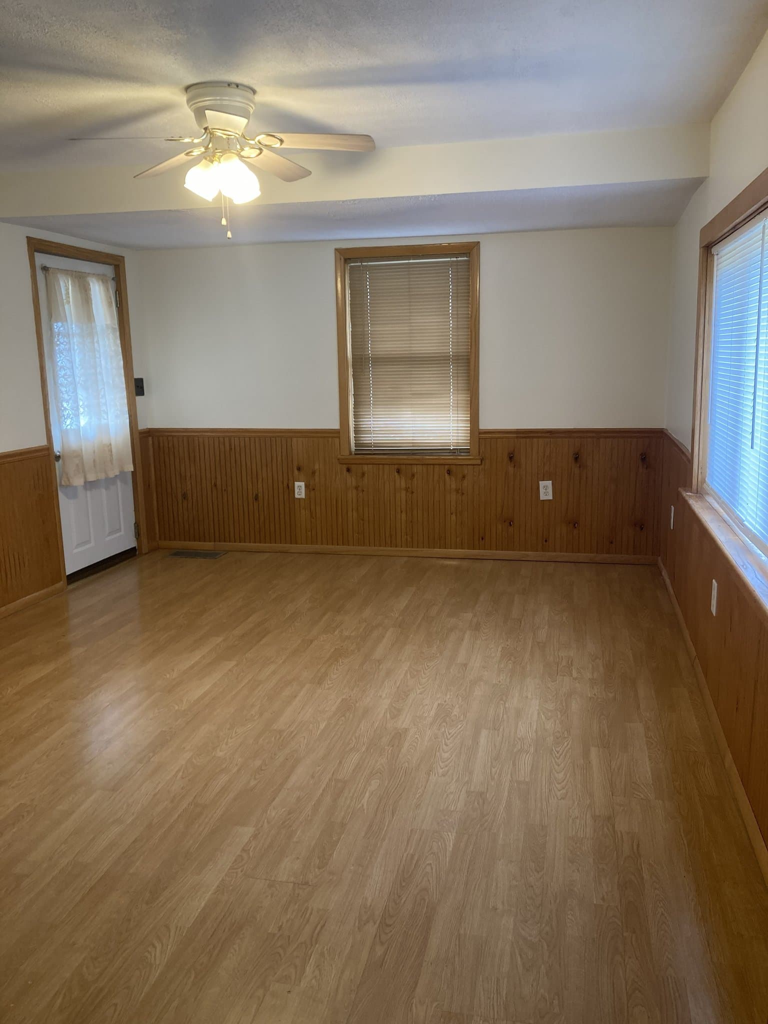 Lyons House: 93 Montezuma St