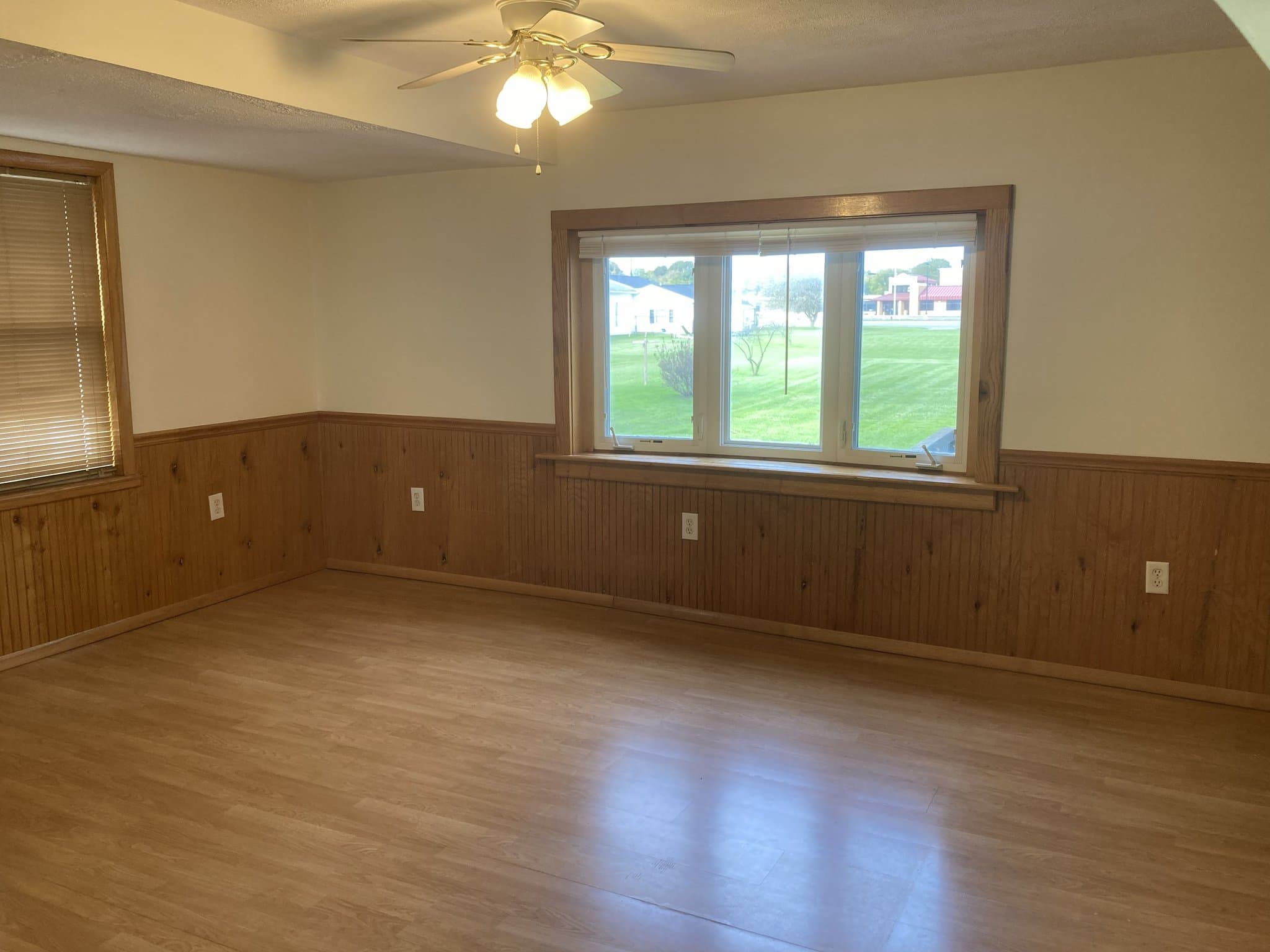 Lyons House: 93 Montezuma St