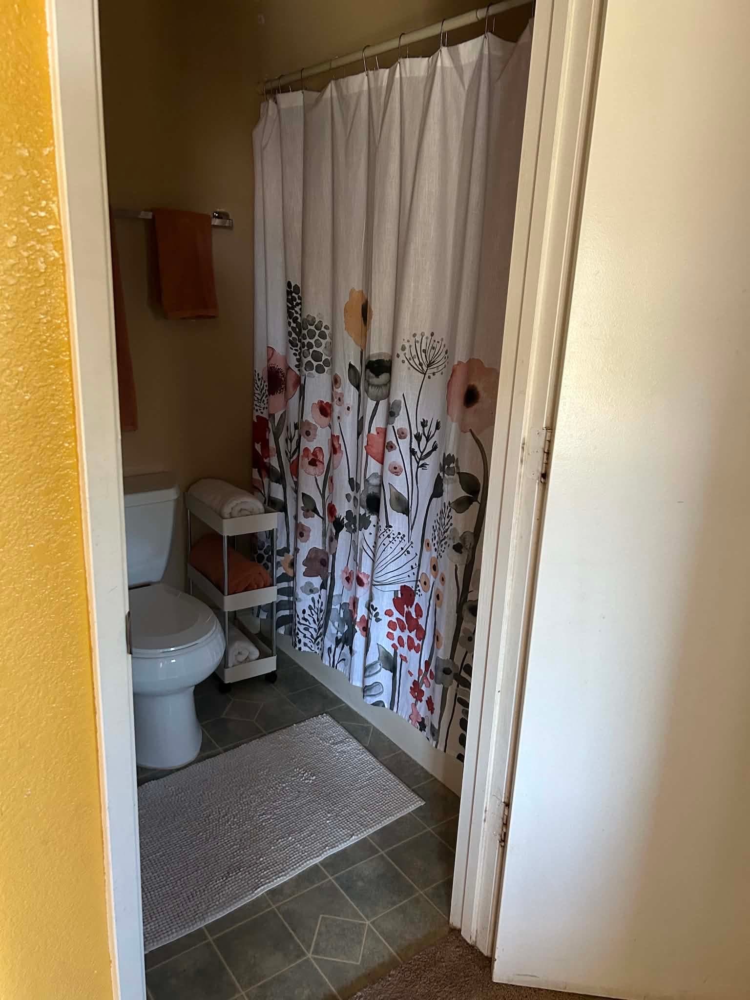Redding Single Room: 1684 Dakota Way
