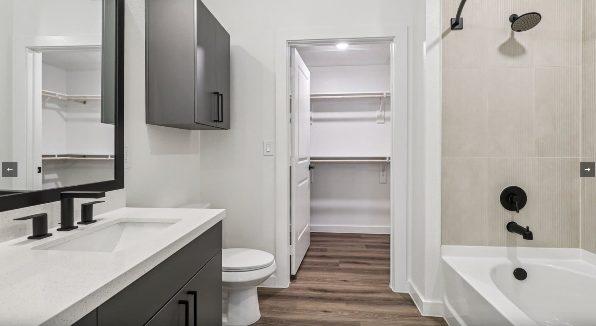 Saginaw Apartment: 701 Saginaw Square Blvd
