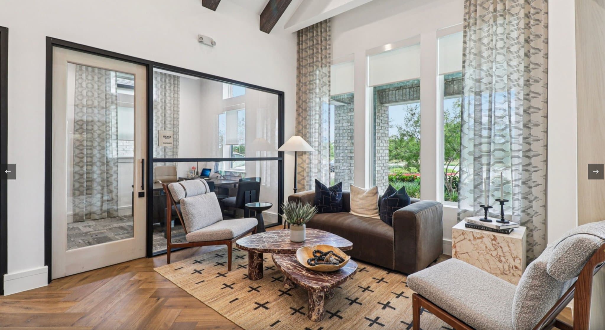 Saginaw Apartment: 701 Saginaw Square Blvd