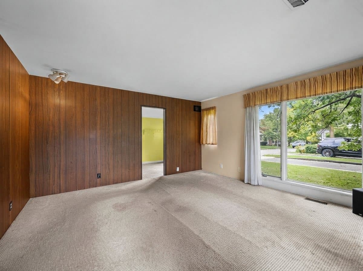 Troy House: 1316 Wacon Dr