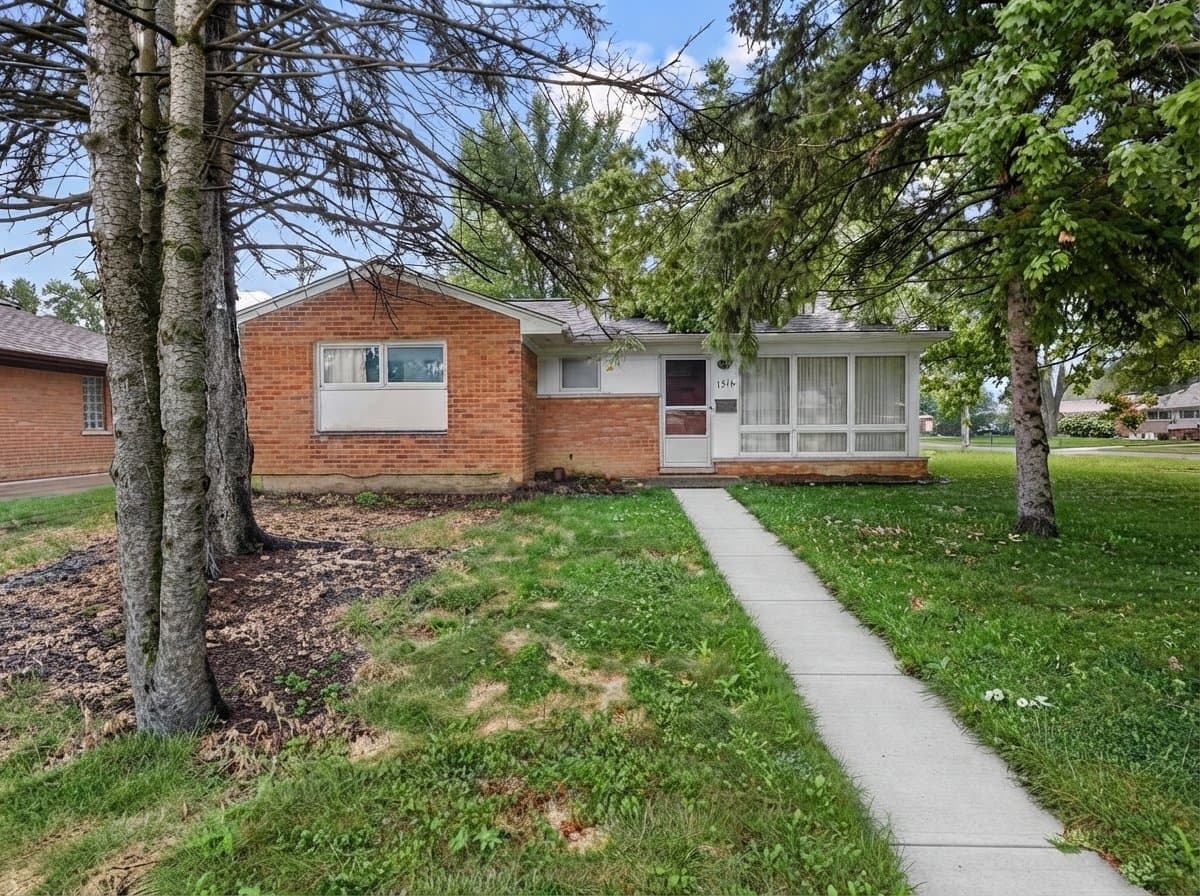 Troy House: 1316 Wacon Dr