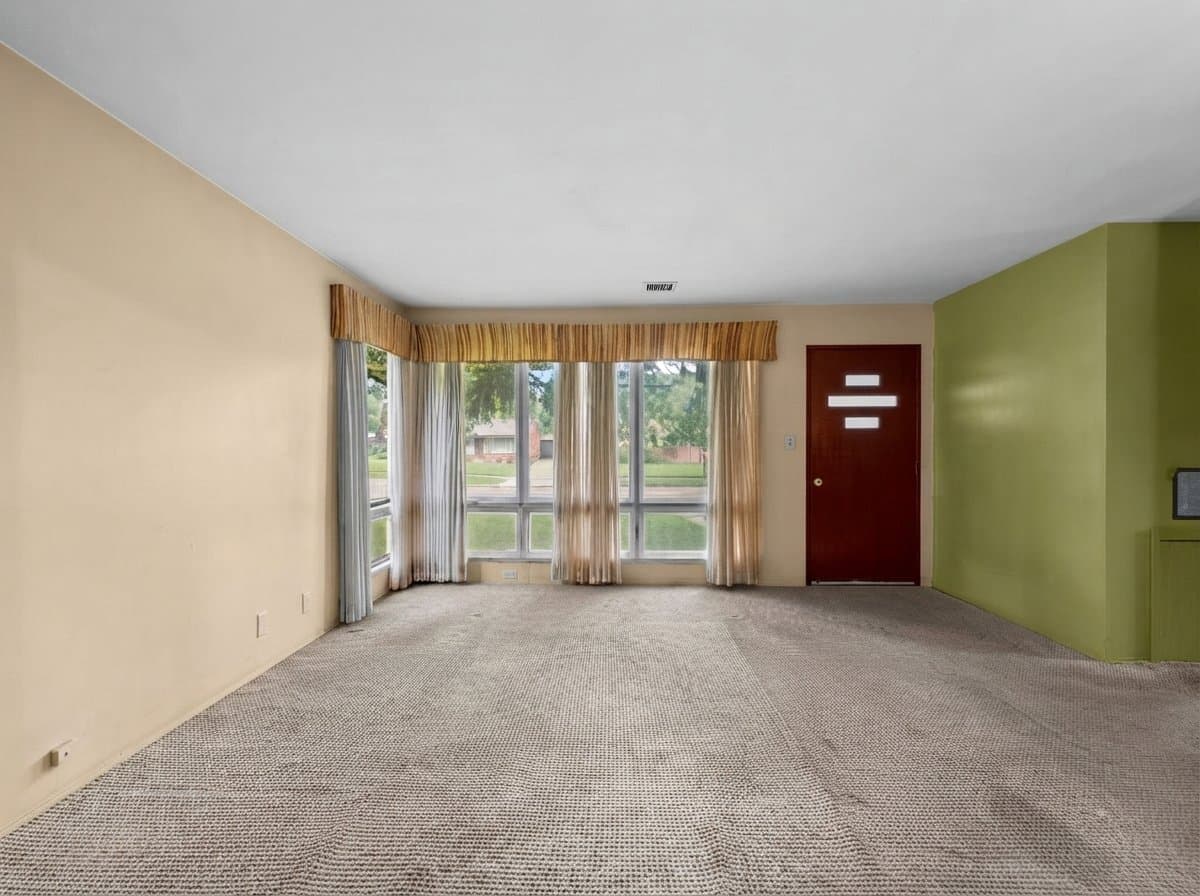 Troy House: 1316 Wacon Dr