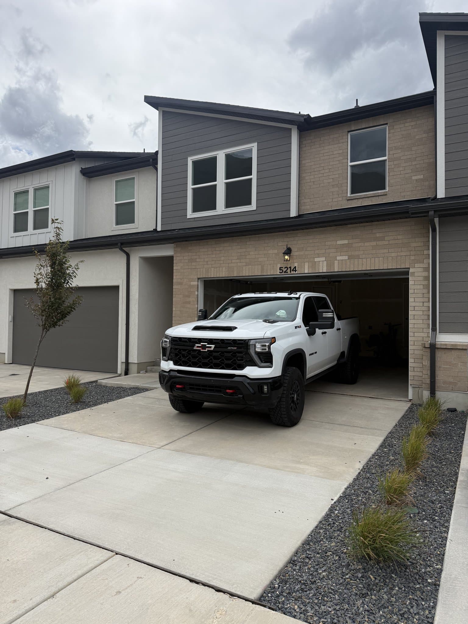 Mapleton Townhome: 5214 S Acacia Dr