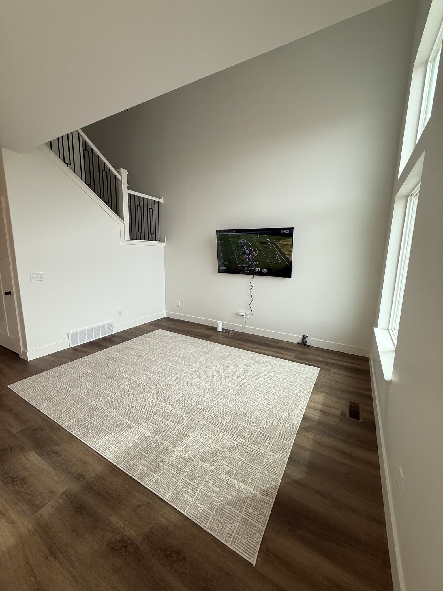 Mapleton Townhome: 5214 S Acacia Dr