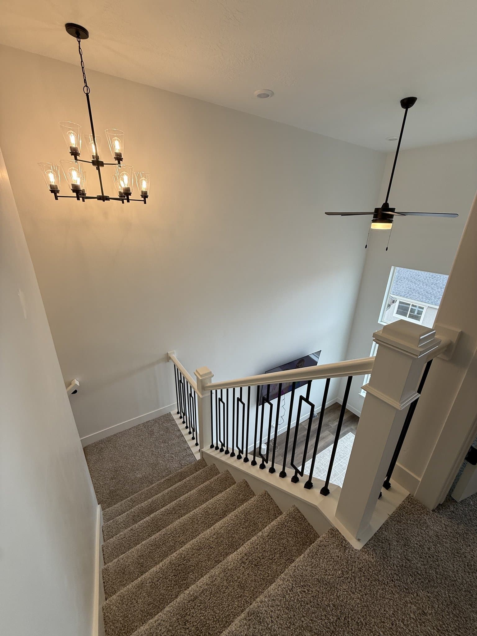 Mapleton Townhome: 5214 S Acacia Dr