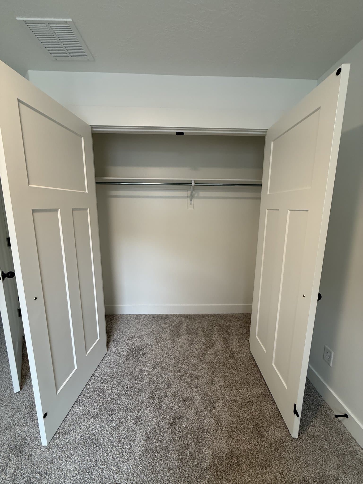Mapleton Townhome: 5214 S Acacia Dr
