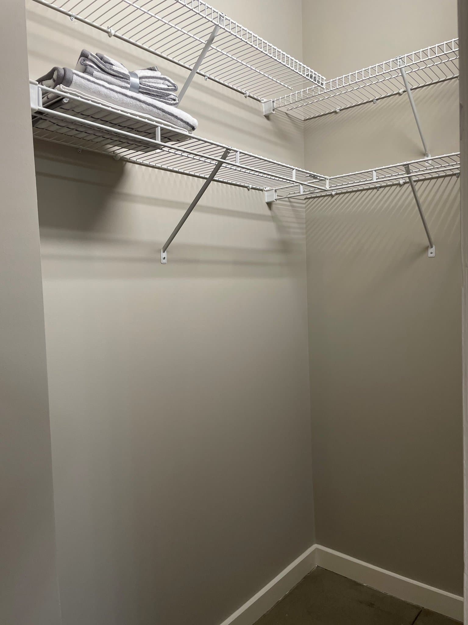 Greenville Condo: 400 Mills Ave