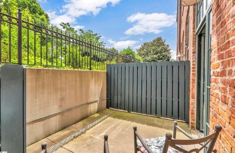 Greenville Condo: 400 Mills Ave