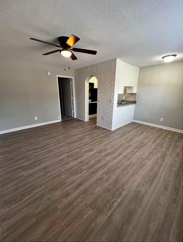 Hanahan Apartment: 1092 Berkeley St