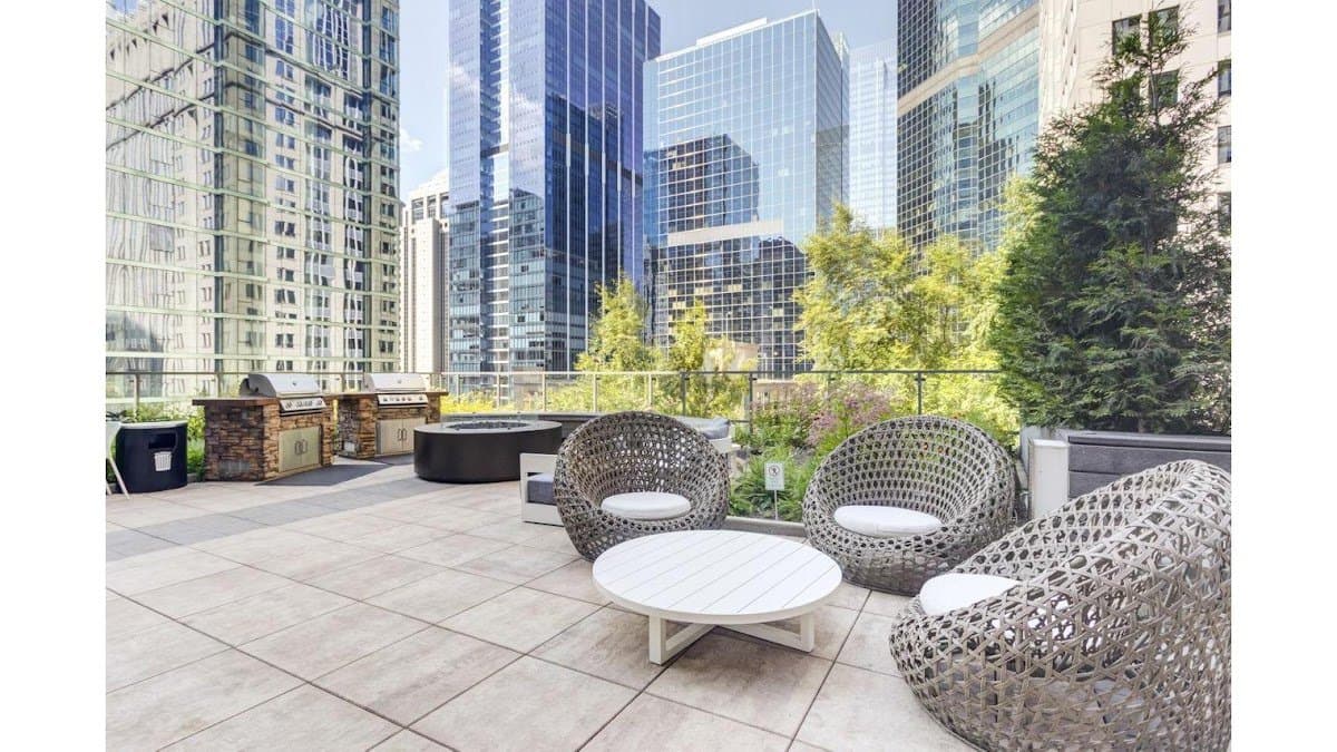 Chicago Condo: 179 N Wells St