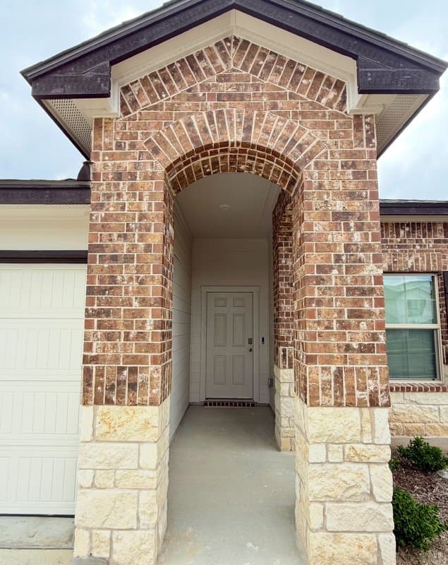 Killeen House: 357 Dobson Dr