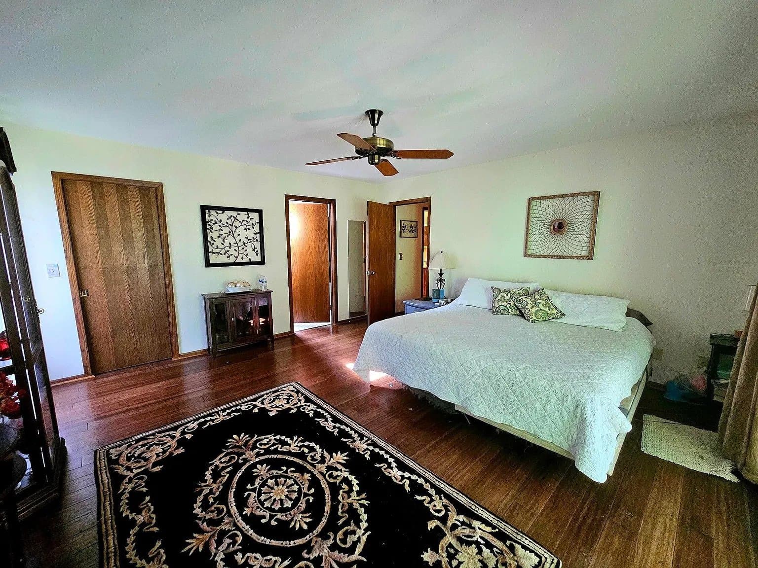 La Valle House: E2672 Remington Dr
