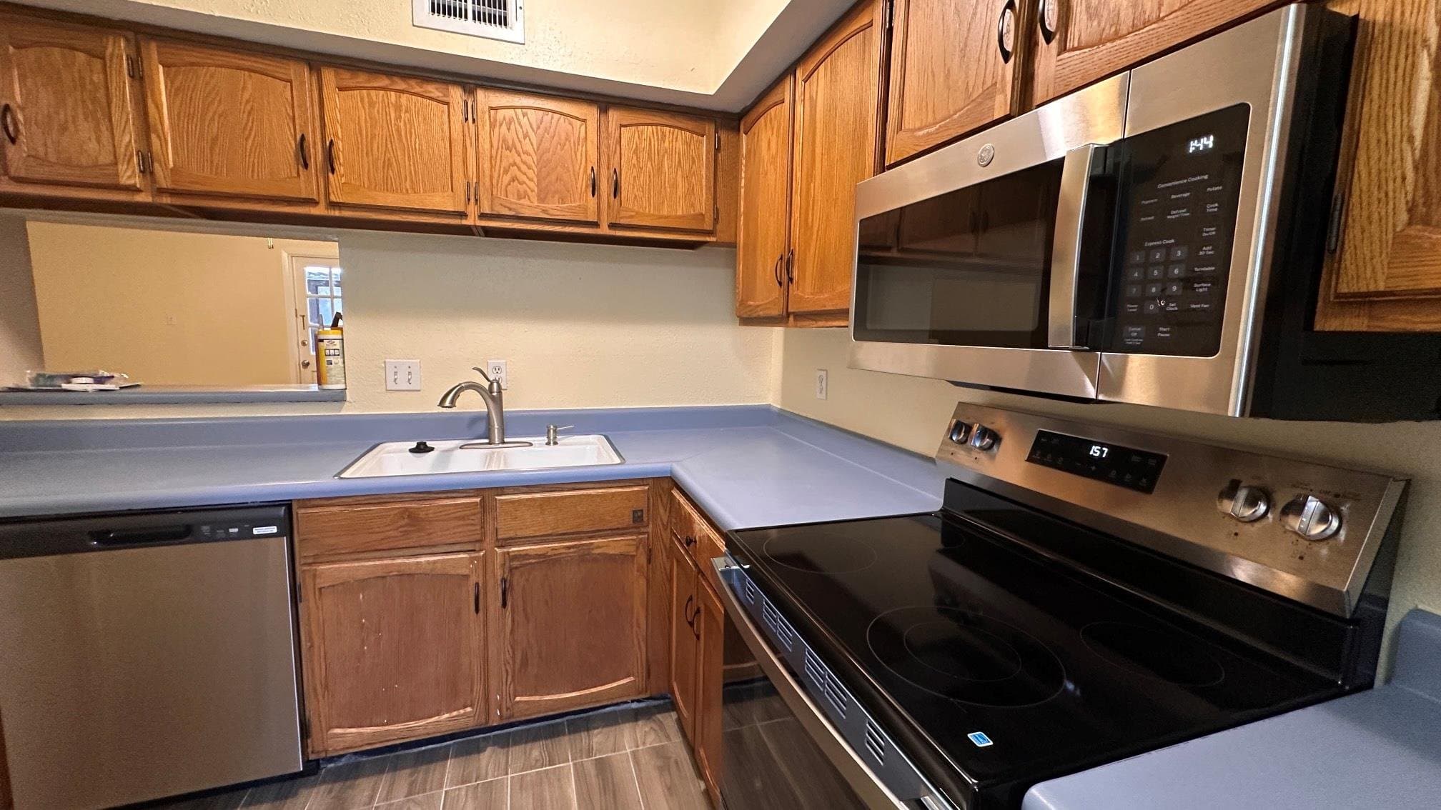 Pasadena Townhome: 4105 Keeler Ct