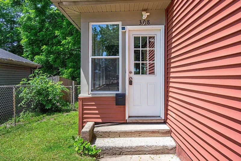 Jackson House: 308 North State Street