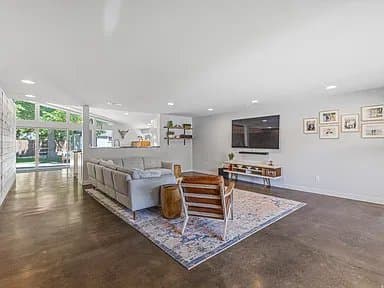 Salt Lake City House: 1925 E Osage Orange Ave