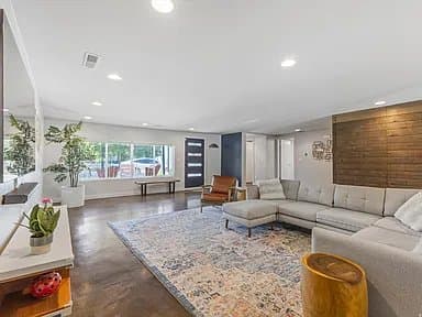 Salt Lake City House: 1925 E Osage Orange Ave