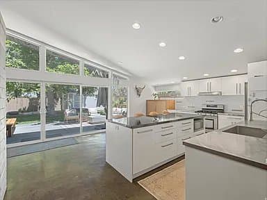 Salt Lake City House: 1925 E Osage Orange Ave