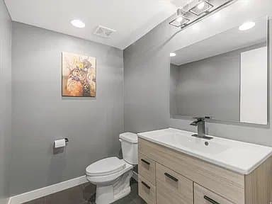 Salt Lake City House: 1925 E Osage Orange Ave