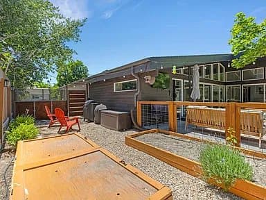 Salt Lake City House: 1925 E Osage Orange Ave