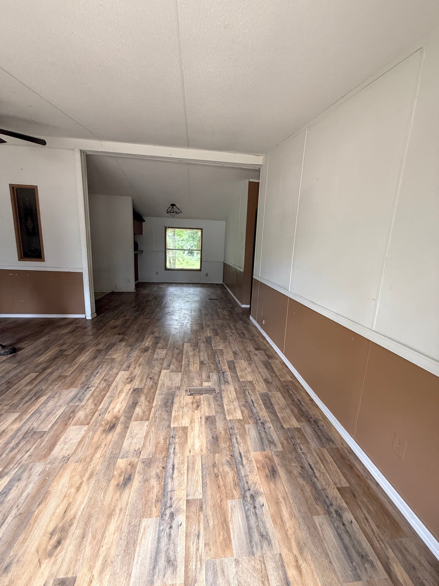 Jasper House: 1467 E Gibson St