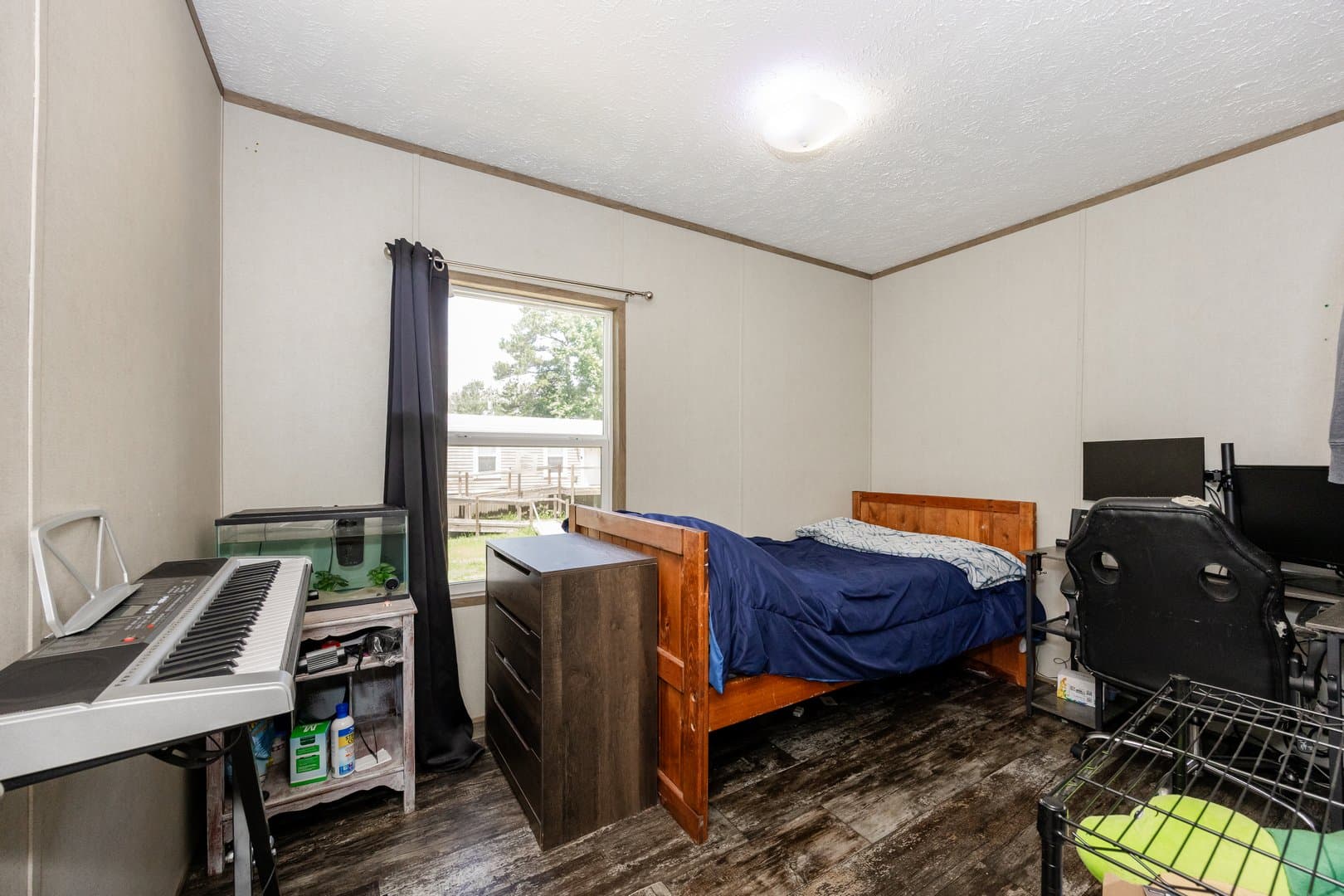 Walker House: 34151 Cane Market Rd