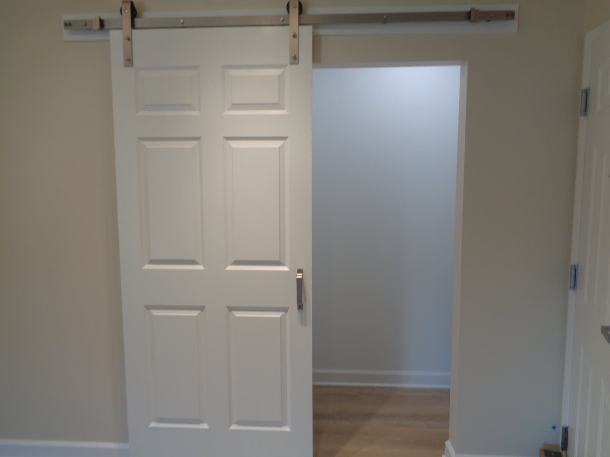 Joliet Apartment: 115 Essington Rd