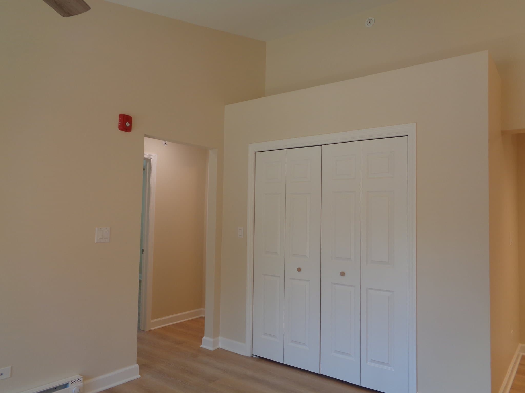 Joliet Apartment: 115 Essington Rd
