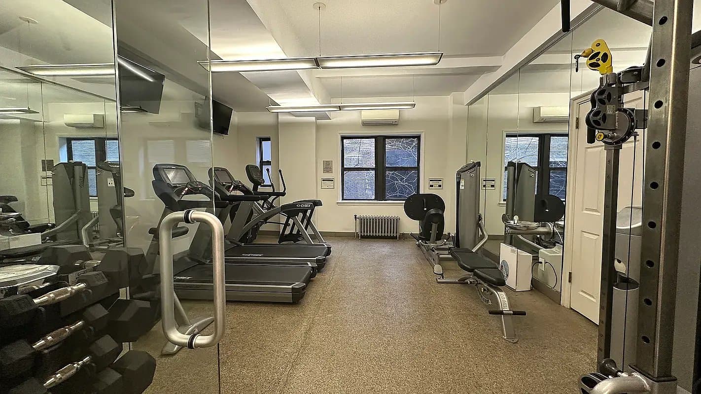 New York Apartment: 850 Amsterdam Ave