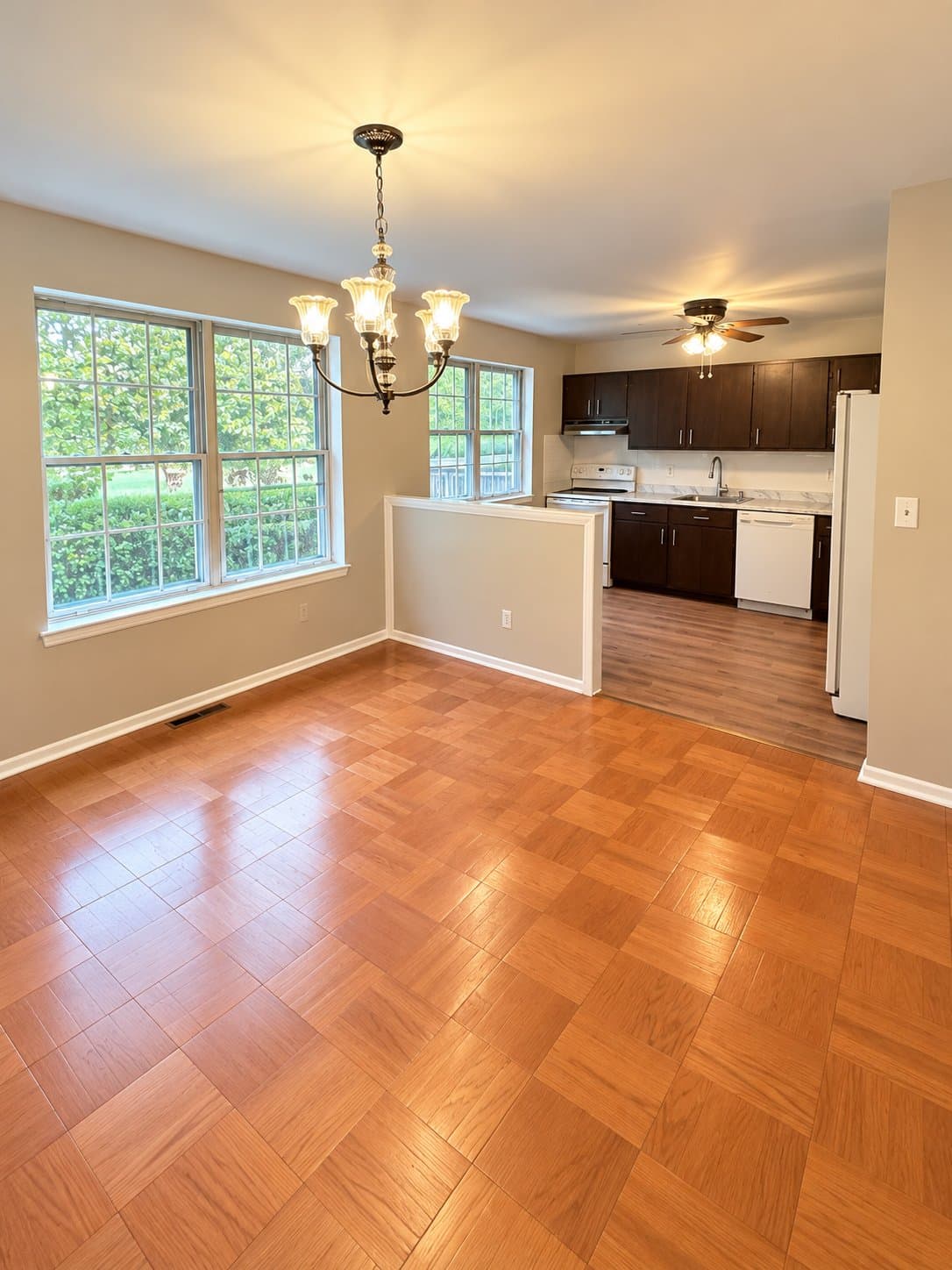 Edgewood Townhome: 616 Yorkshire Dr