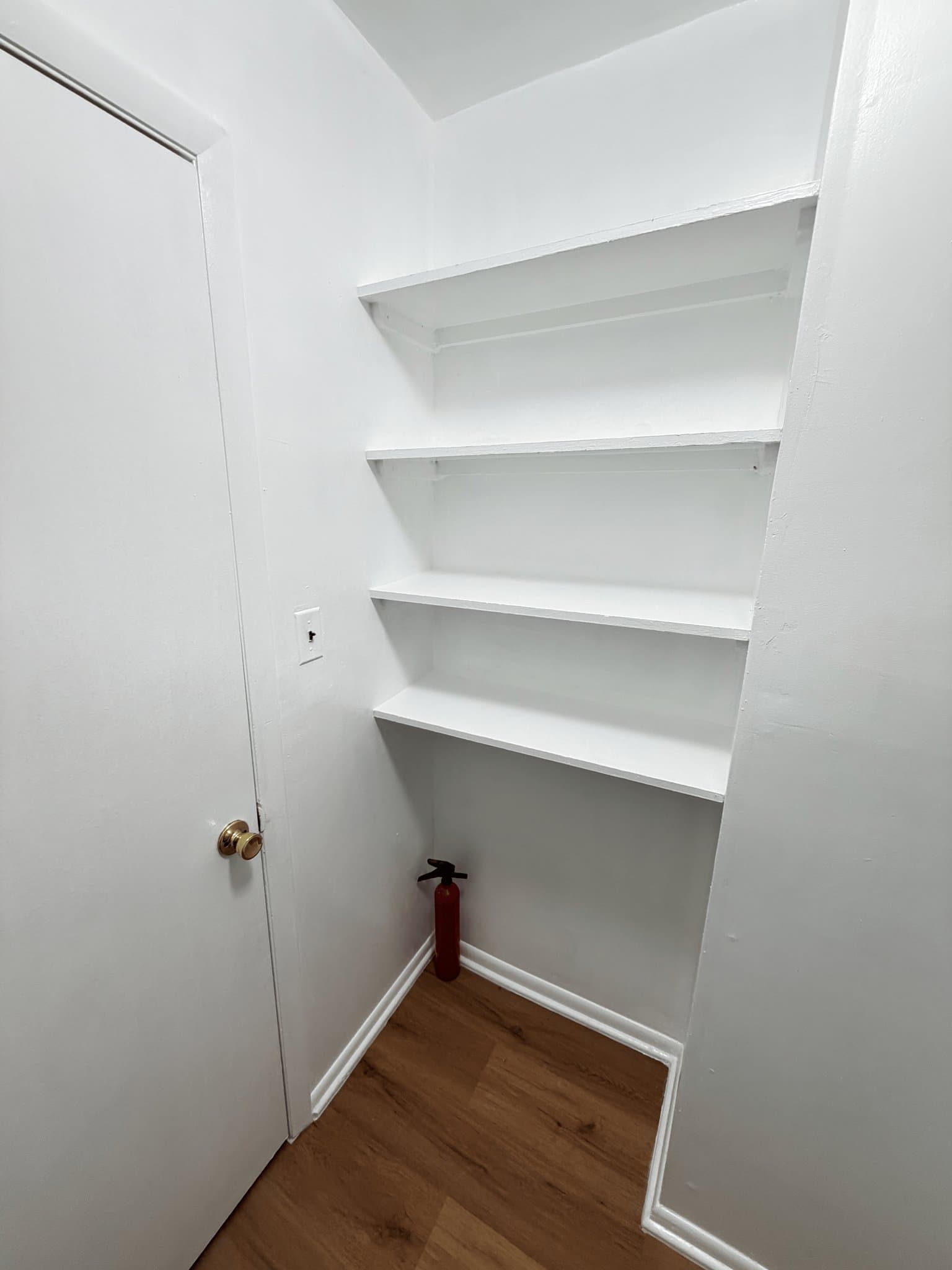 Edgewood Townhome: 616 Yorkshire Dr
