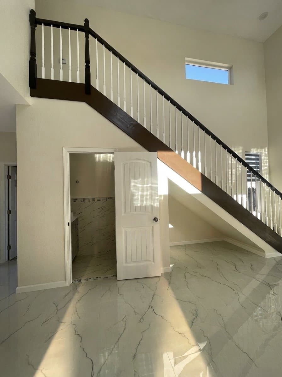 San Diego House: 3805 Boren St