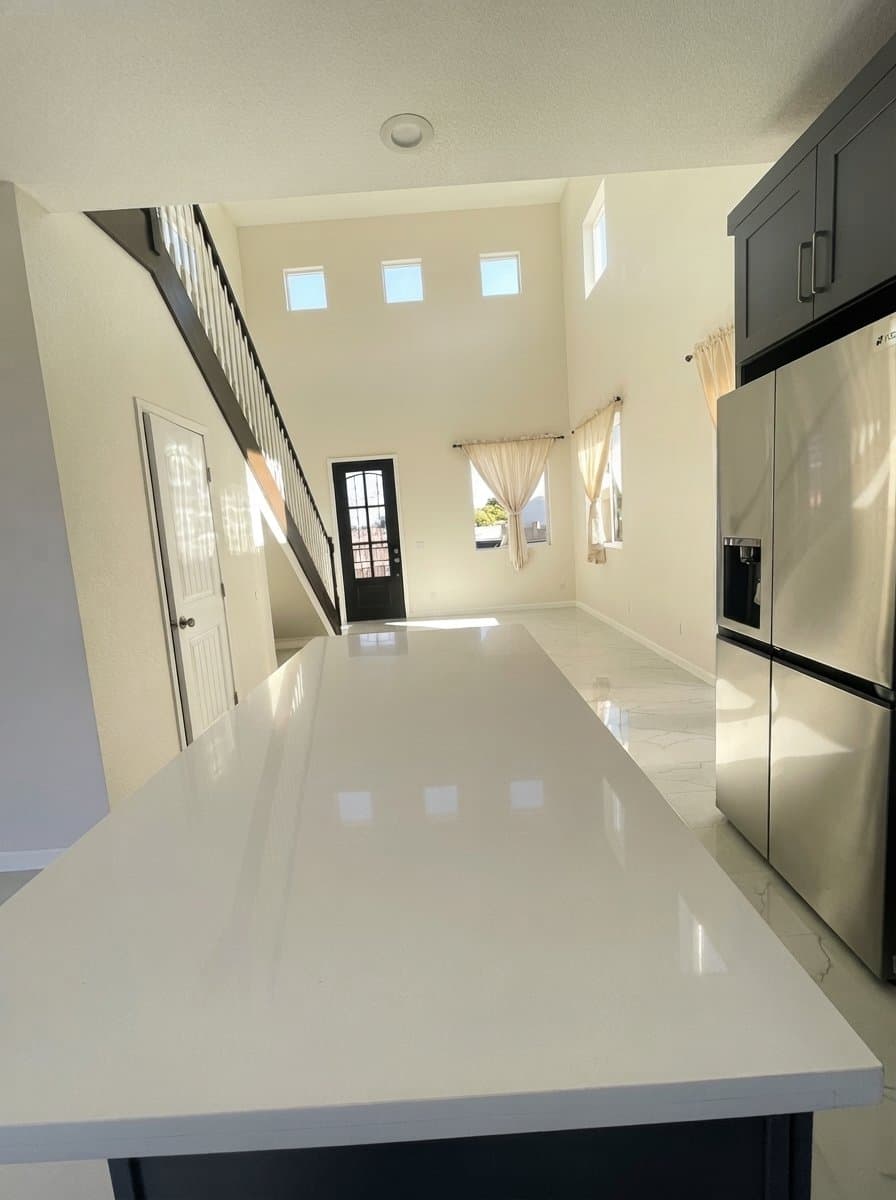 San Diego House: 3805 Boren St