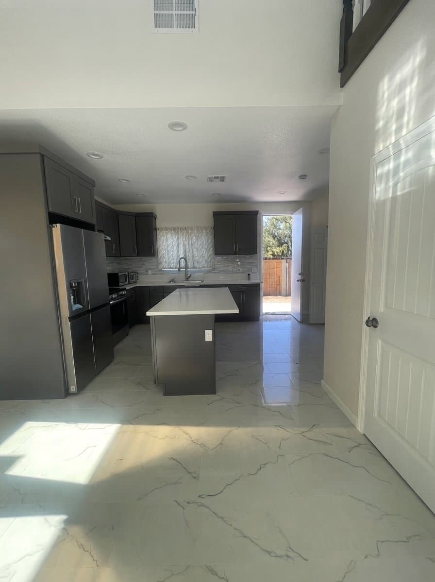 San Diego House: 3805 Boren St