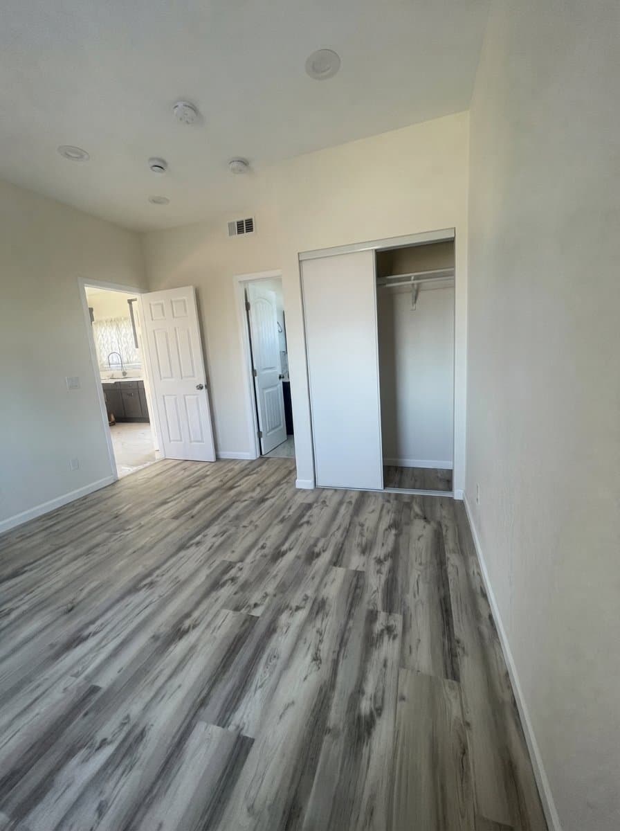 San Diego House: 3805 Boren St