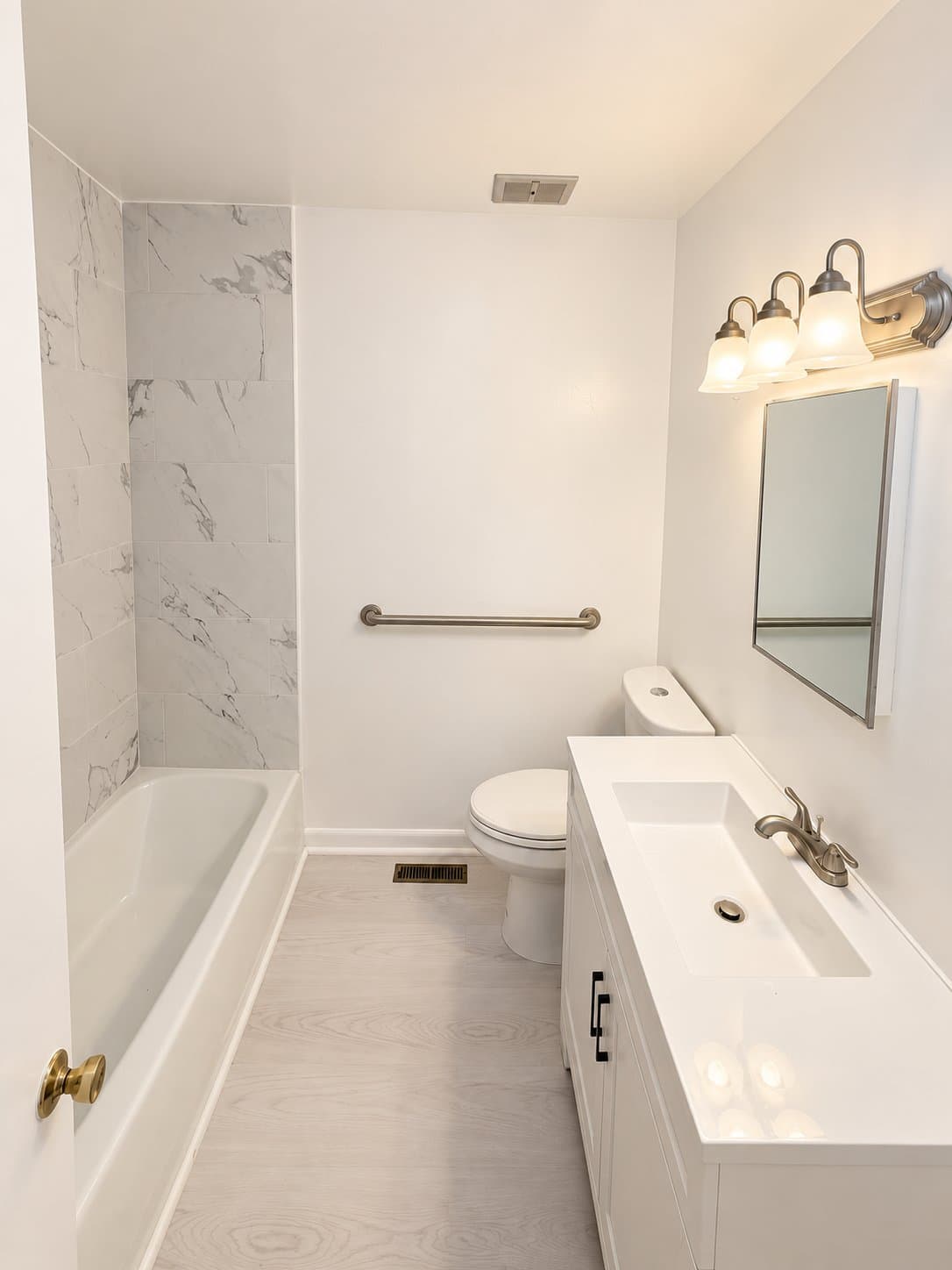 Edgewood Townhome: 616 Yorkshire Dr