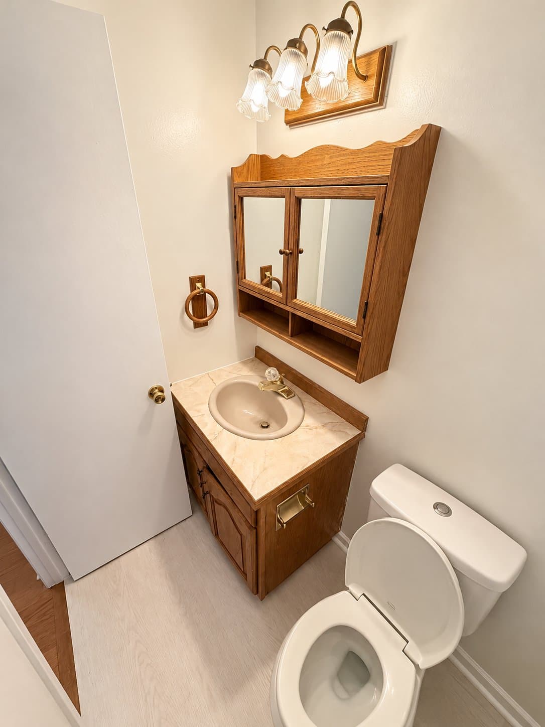 Edgewood Townhome: 616 Yorkshire Dr