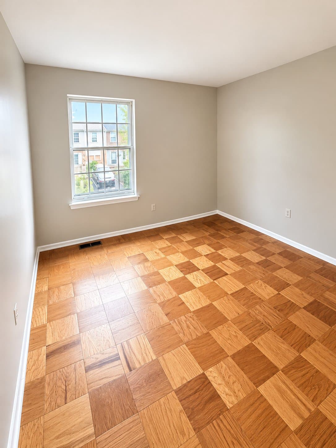 Edgewood Townhome: 616 Yorkshire Dr