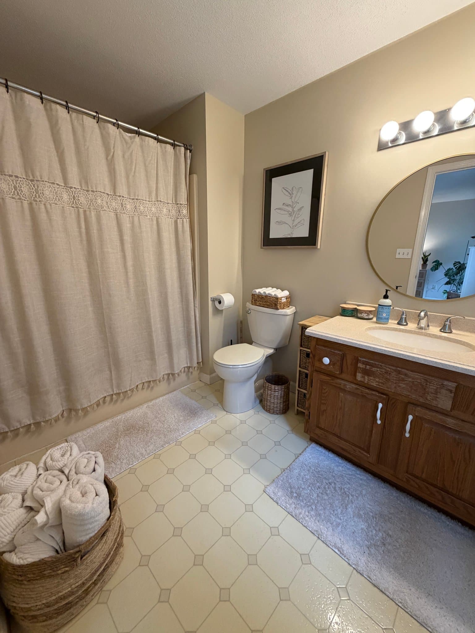 Agawam Condo: 3 Mansion Woods Dr