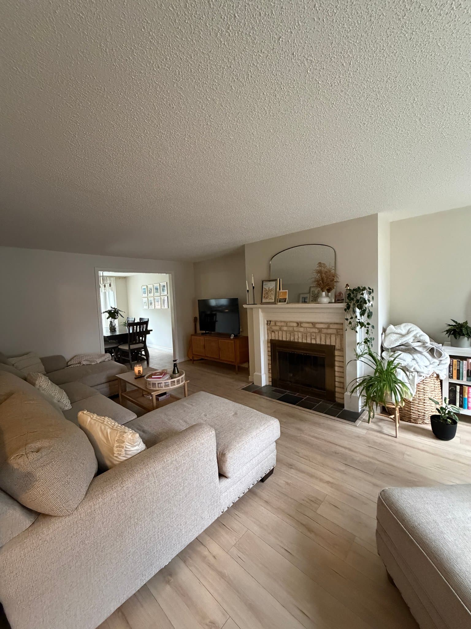 Agawam Condo: 3 Mansion Woods Dr