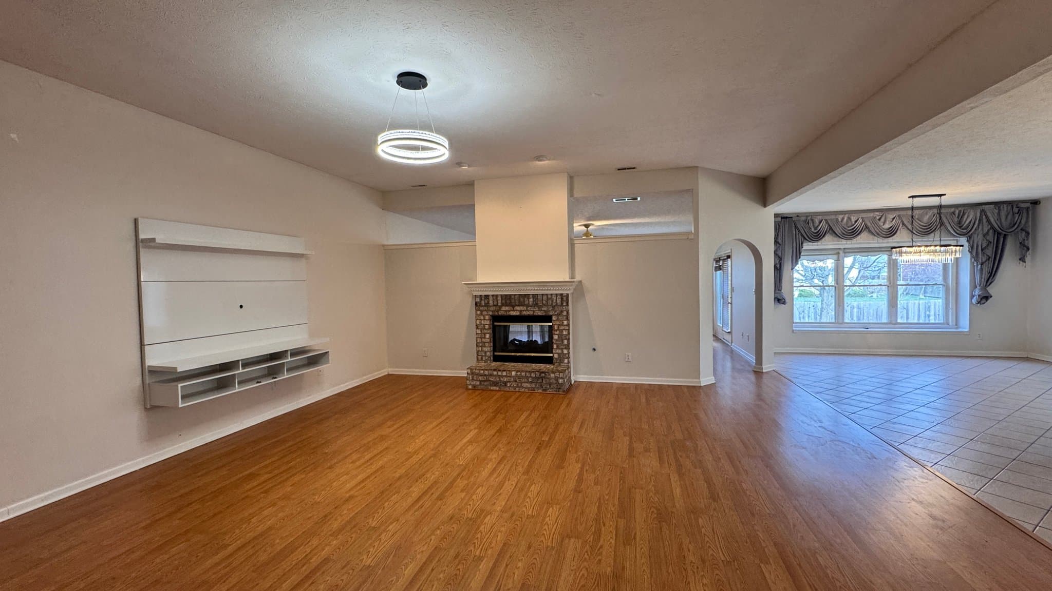 Greenwood House: 2019 Woodfield Dr