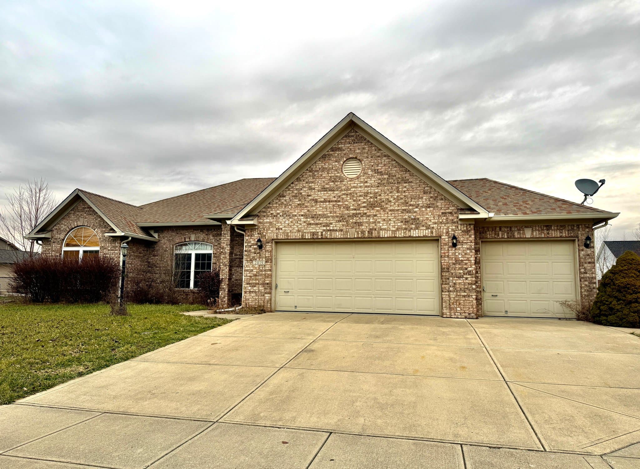 Greenwood House: 2019 Woodfield Dr