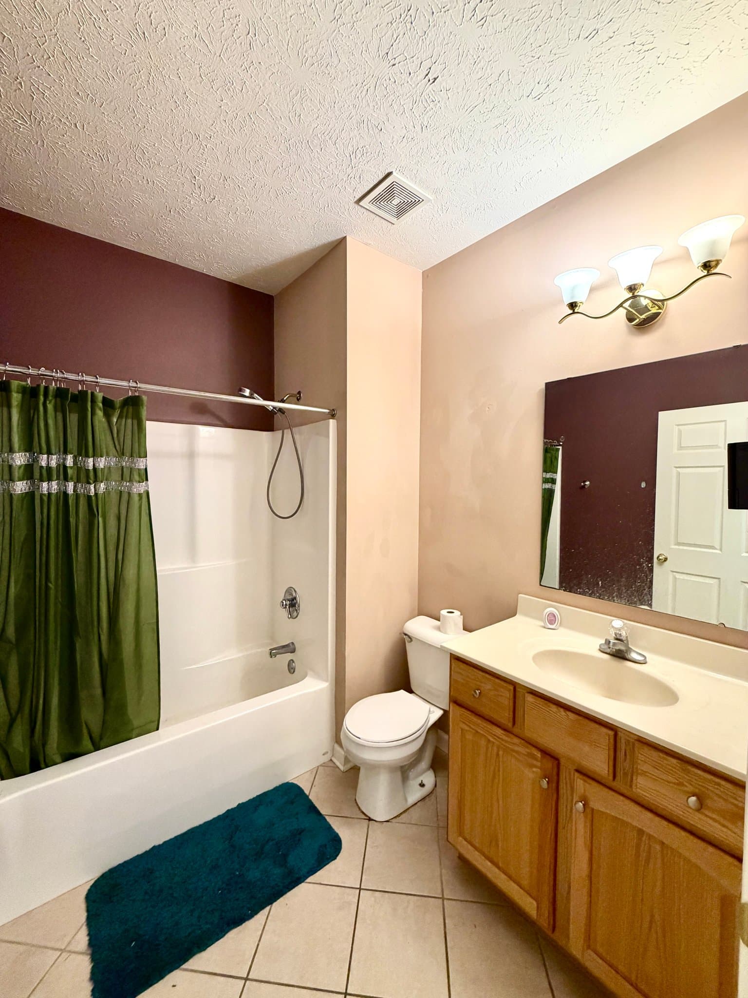 Greenwood House: 2019 Woodfield Dr