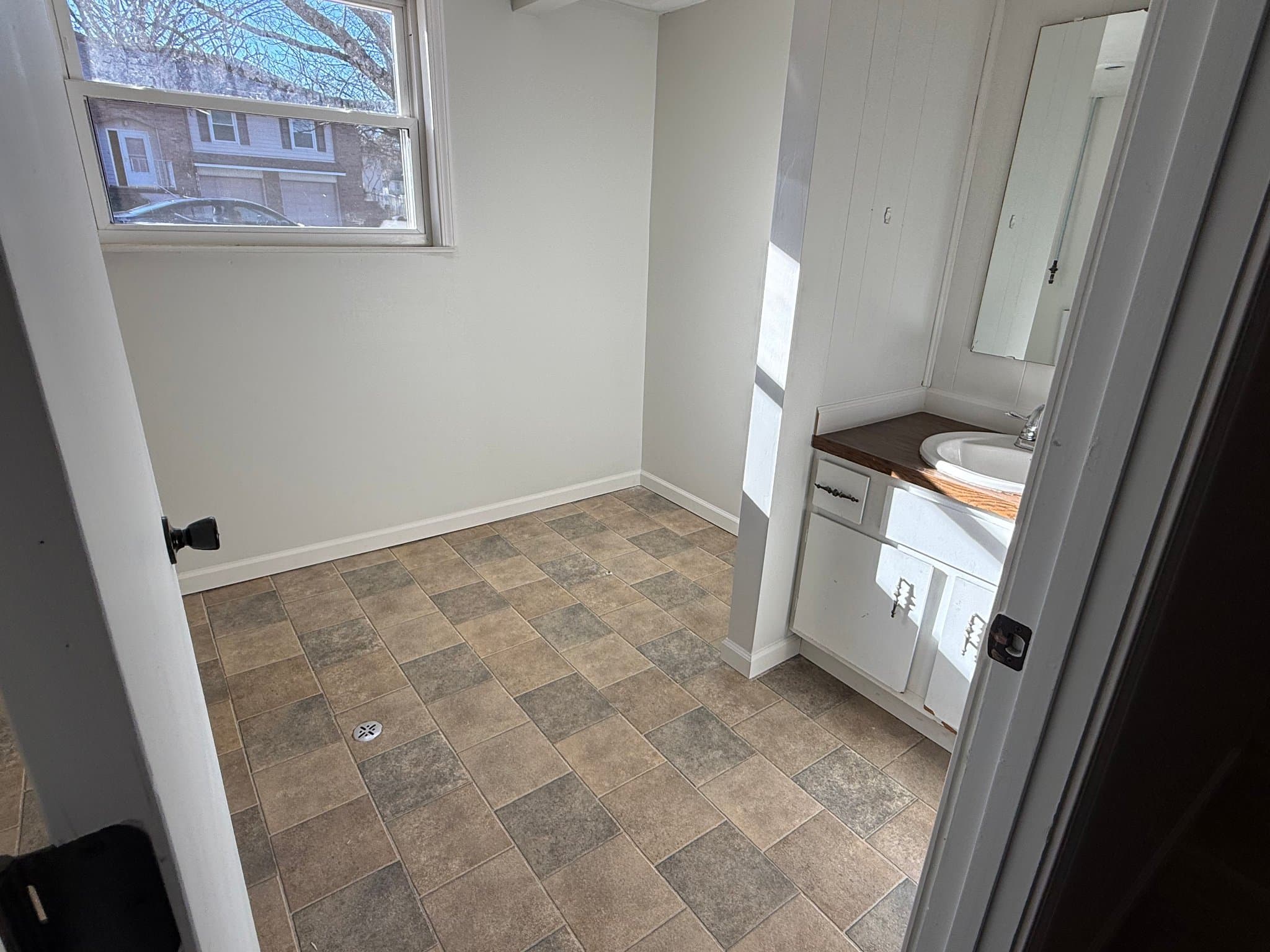 Independence Multiplex: 2903 Tepee Ave