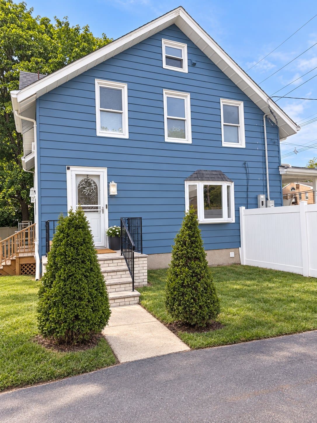 Paramus House: 26 Linwood Avenue West
